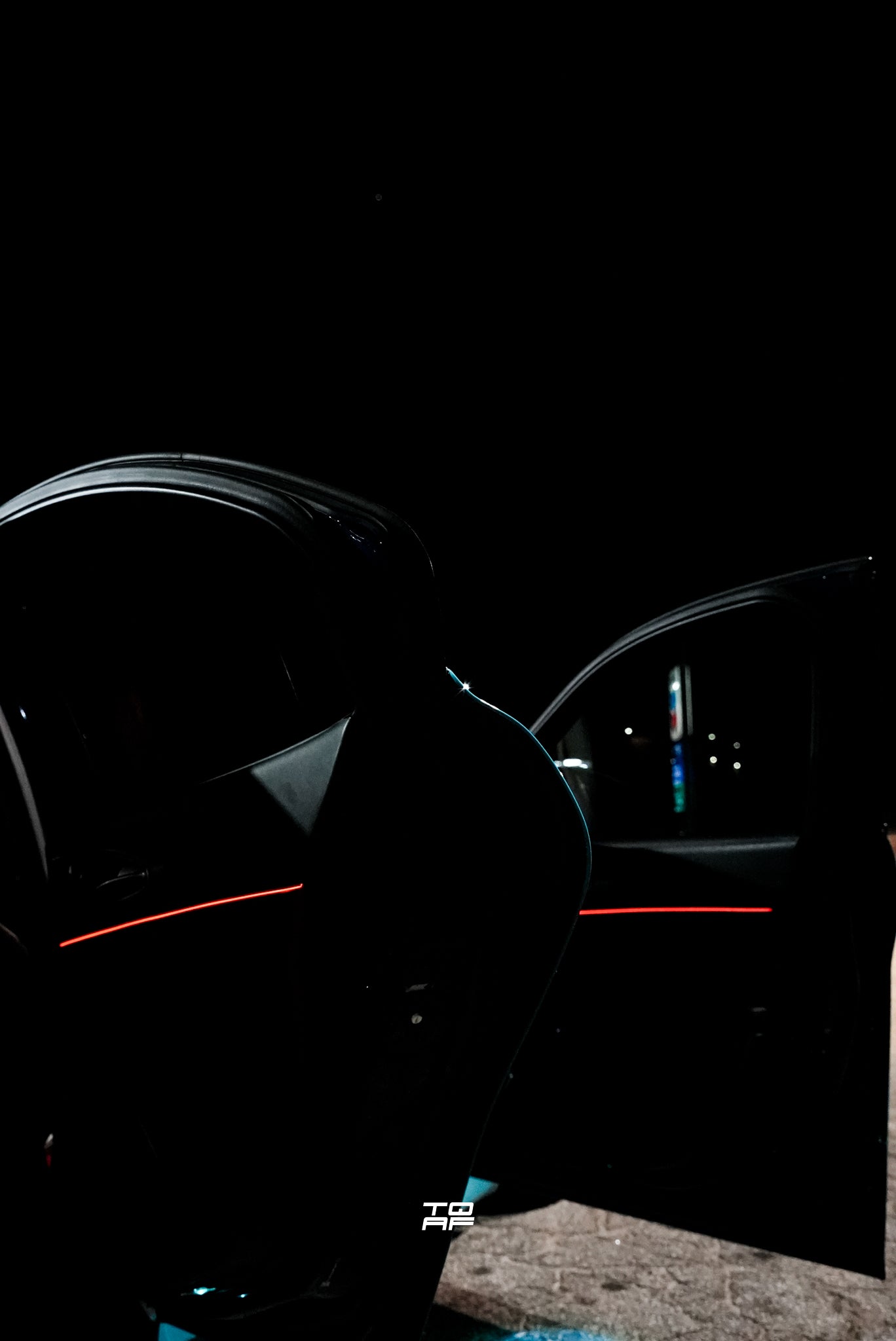 Alfa Romeo Giulia Ambient Lighting Kit – Factory-Style RGB Interior (Plug & Play / Wire & Play)
