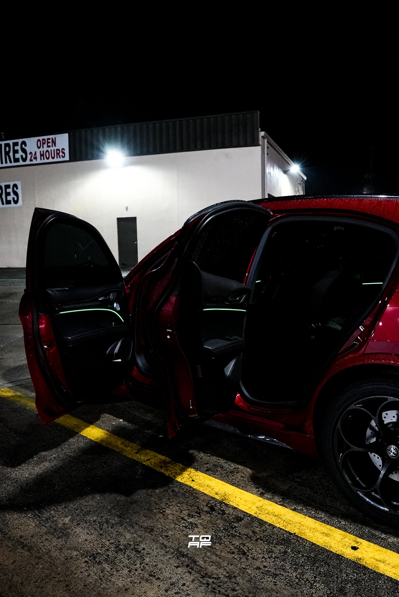 Alfa Romeo Stelvio Ambient Lighting Kit – Factory-Style RGB Interior (Plug & Play / Wire & Play)