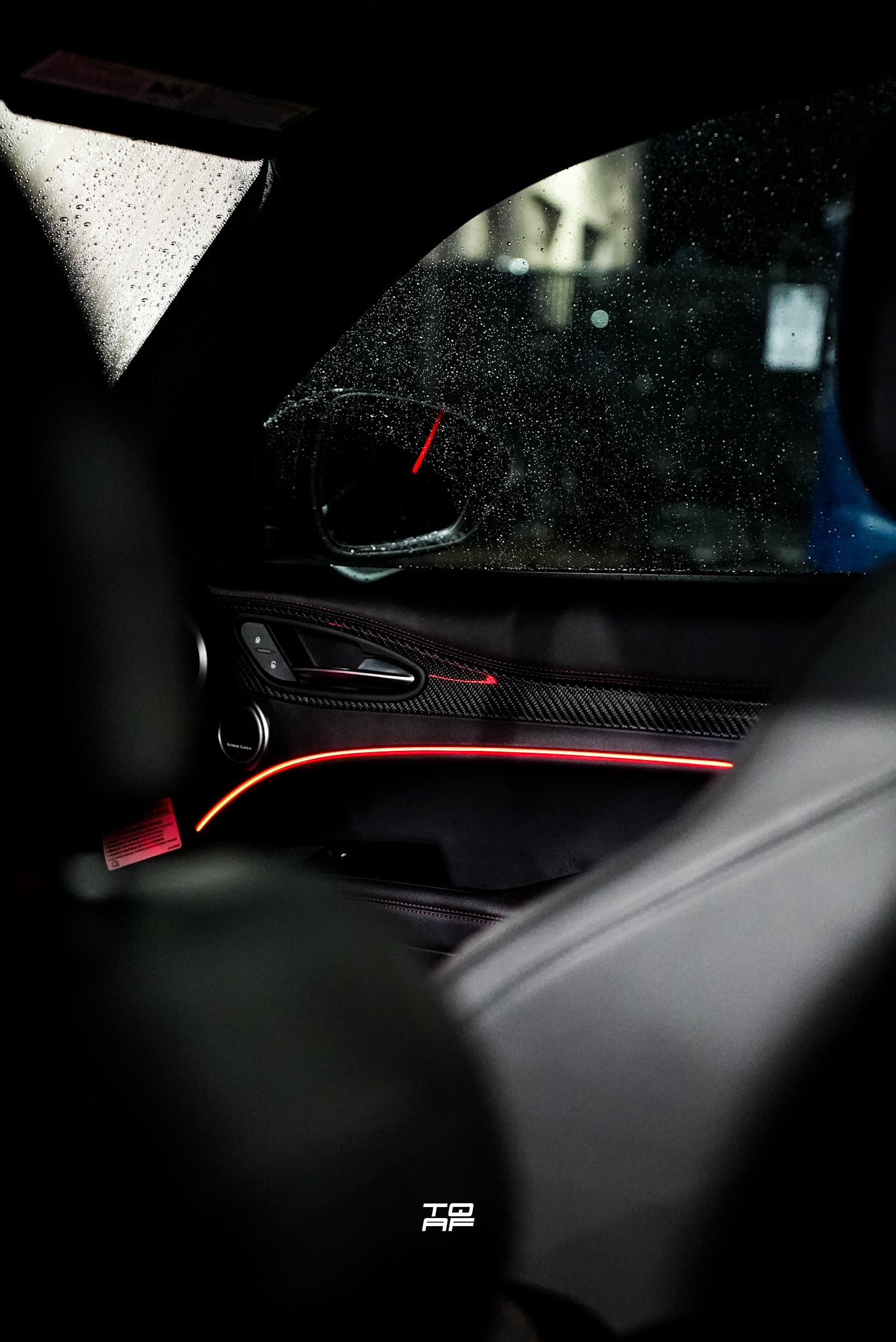 Alfa Romeo Stelvio Ambient Lighting Kit – Factory-Style RGB Interior (Plug & Play / Wire & Play)