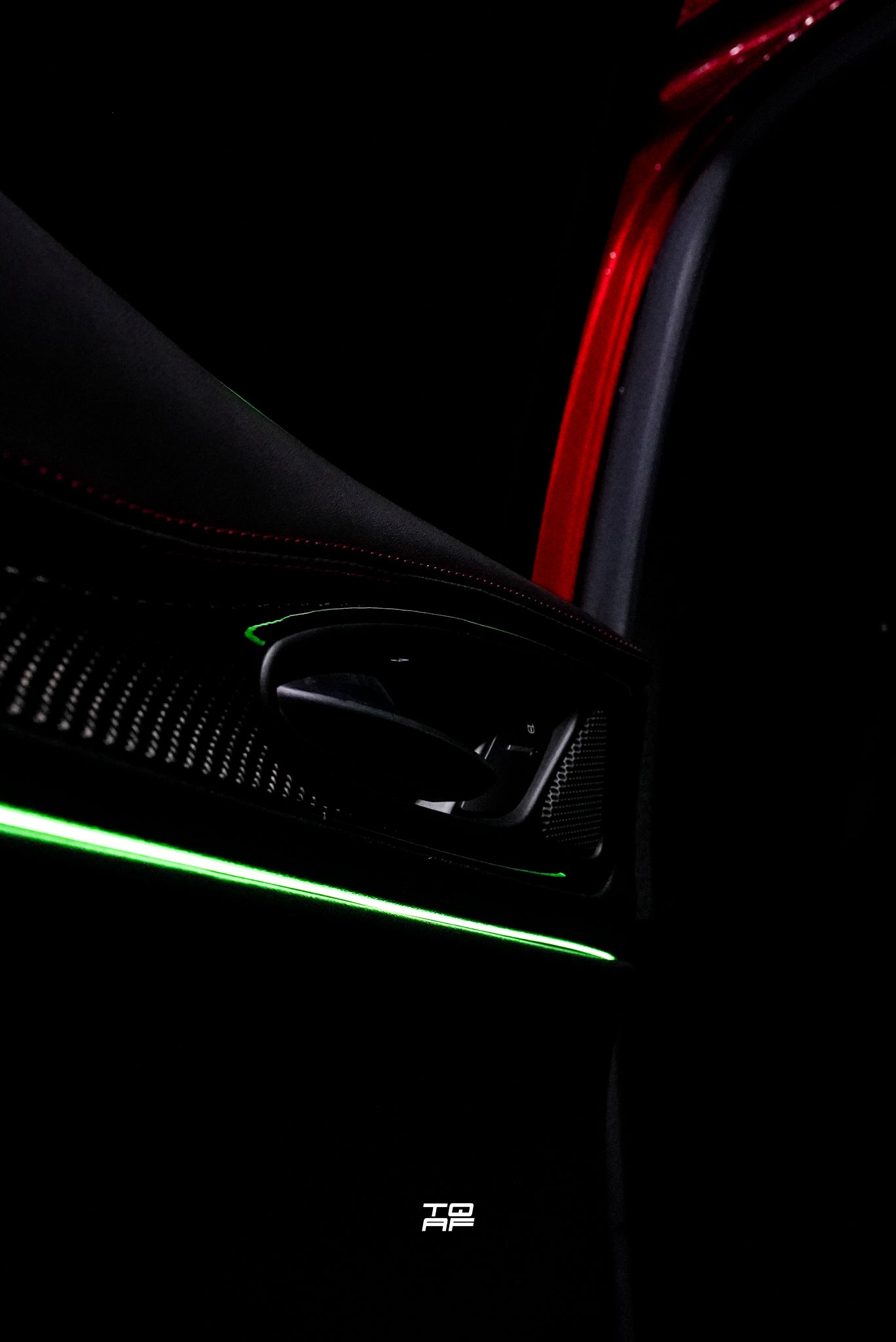 Alfa Romeo Stelvio Ambient Lighting Kit – Factory-Style RGB Interior (Plug & Play / Wire & Play)