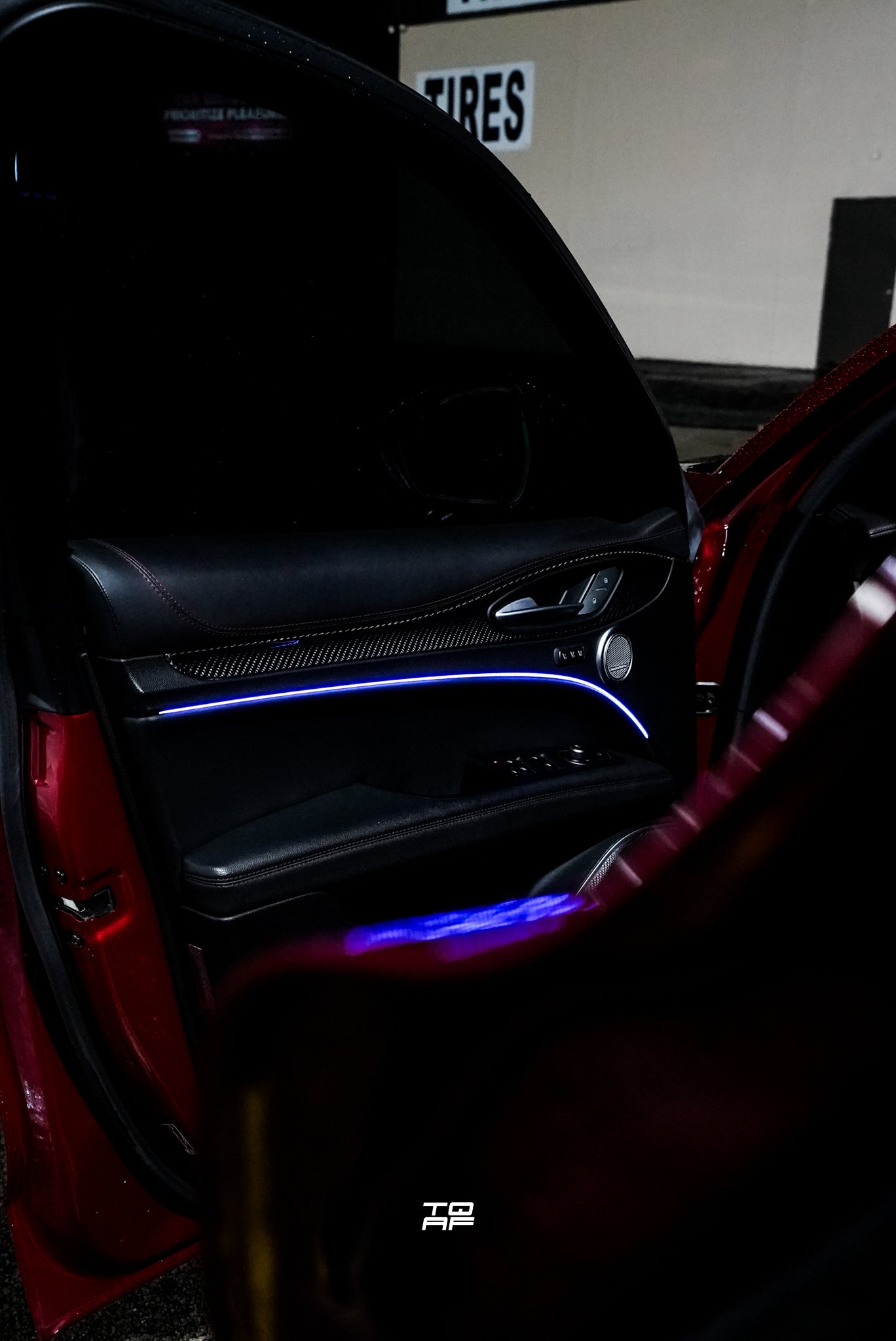 Alfa Romeo Stelvio Ambient Lighting Kit – Factory-Style RGB Interior (Plug & Play / Wire & Play)