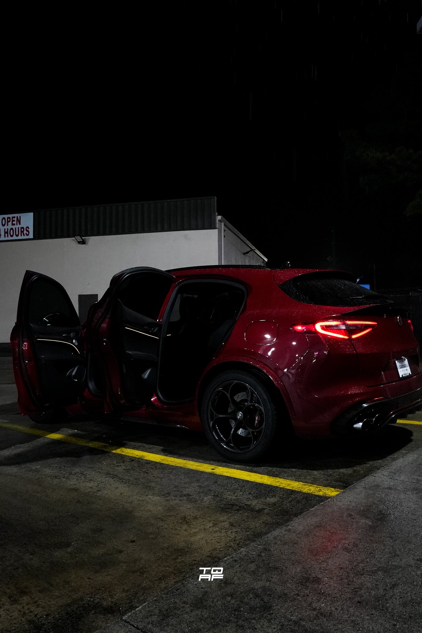 Alfa Romeo Stelvio Ambient Lighting Kit – Factory-Style RGB Interior (Plug & Play / Wire & Play)